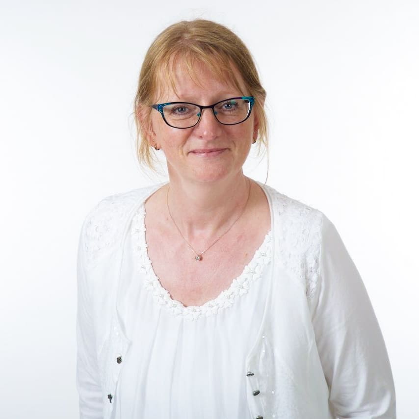 Eisabeth Schade 1 - Portrait